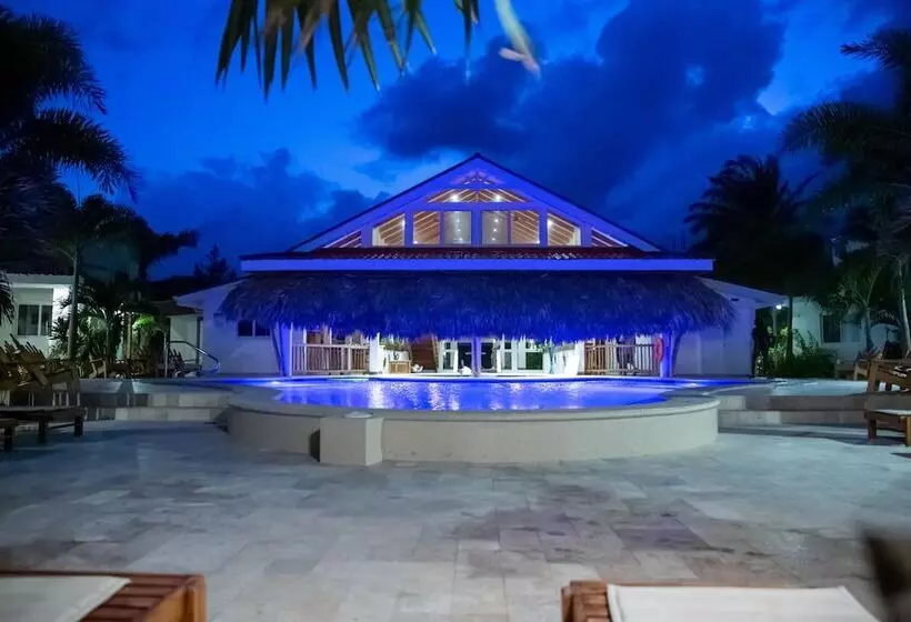 Hotelli Ceiba Beach Resort