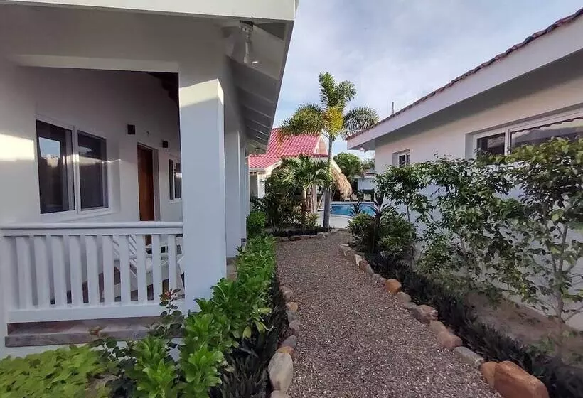 Hotelli Ceiba Beach Resort