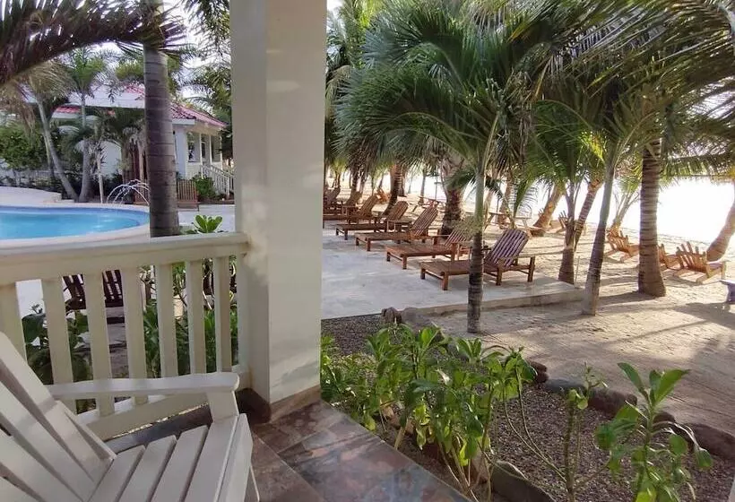 Hotelli Ceiba Beach Resort