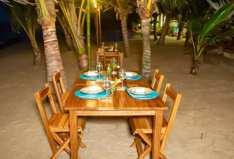 Hotelli Ceiba Beach Resort