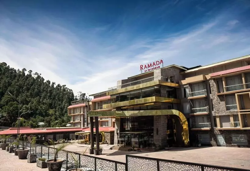 هتل Ramada By Wyndham Murree Lower Topa Resort