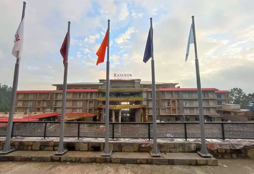 هتل Ramada By Wyndham Murree Lower Topa Resort