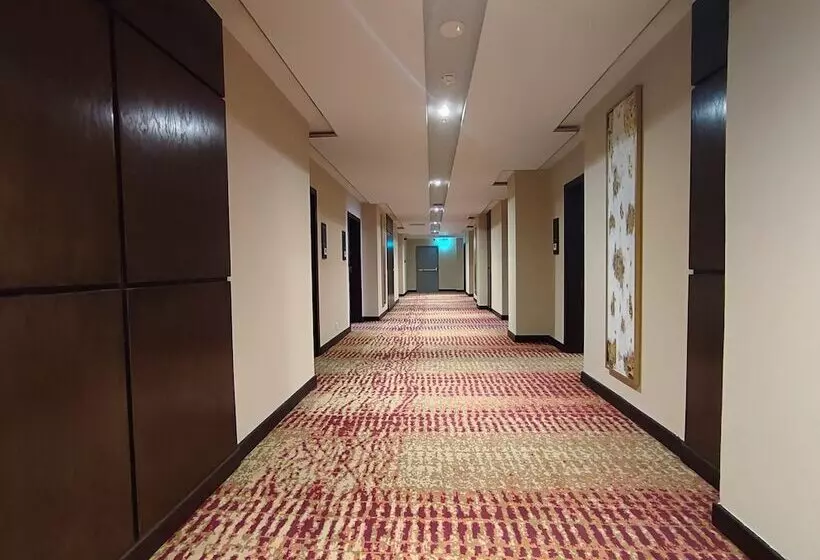 هتل Ramada By Wyndham Murree Lower Topa Resort