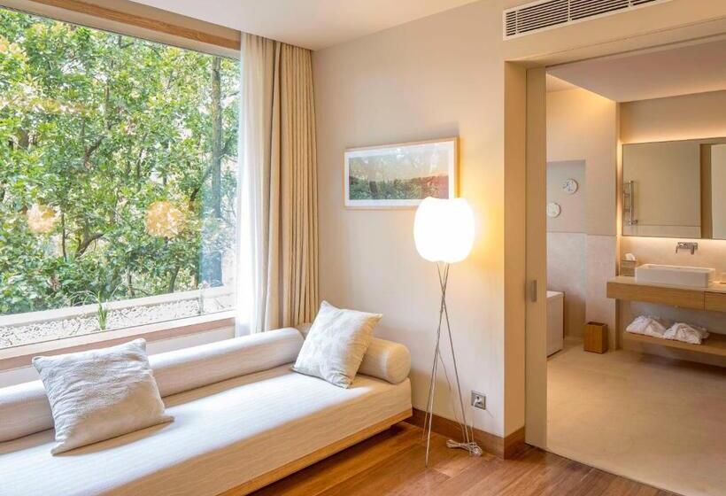 Отель Six Senses Vana A Wellness Retreat