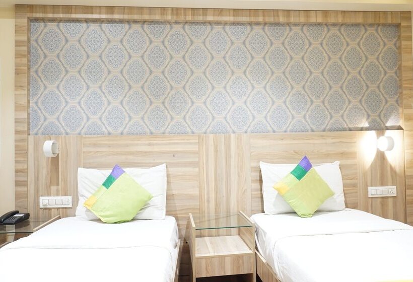 فندق Treebo Classic Grande, Camp