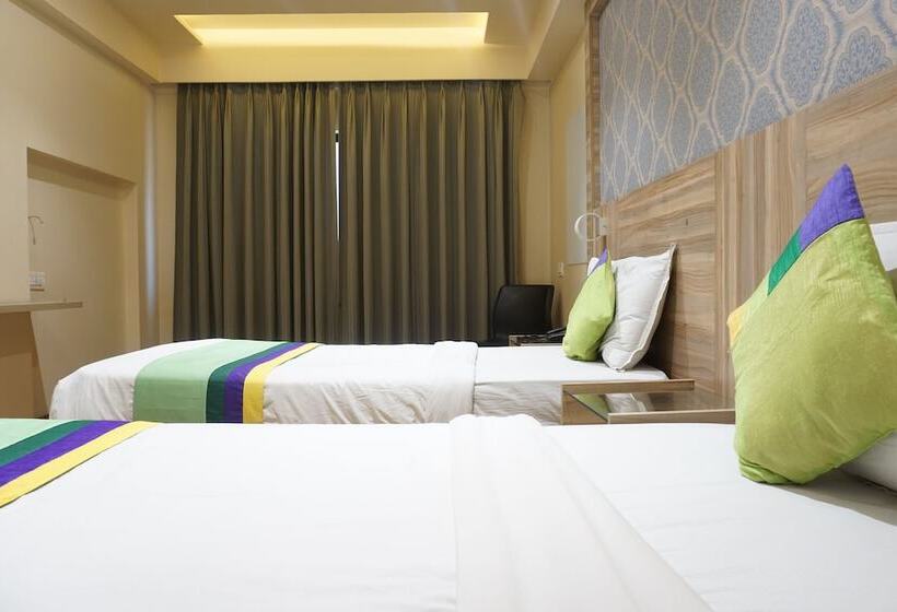 فندق Treebo Classic Grande, Camp