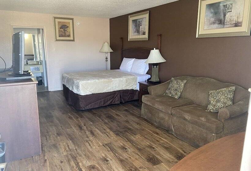 فندق على الطريق Luxury Inn