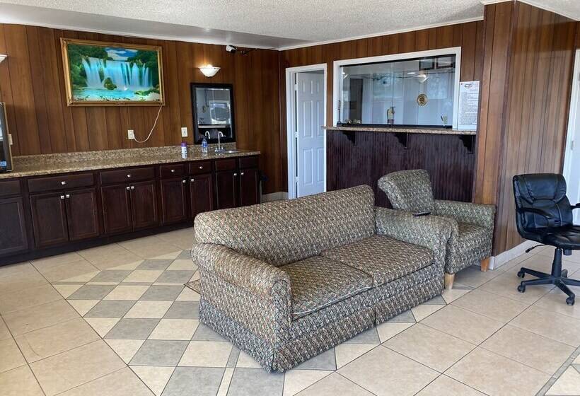 فندق على الطريق Luxury Inn