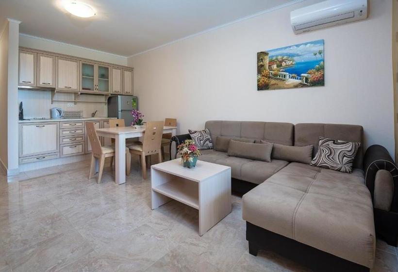 Отель Apartments In Esteban Complex