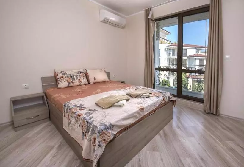 هتل Apartments In Esteban Complex