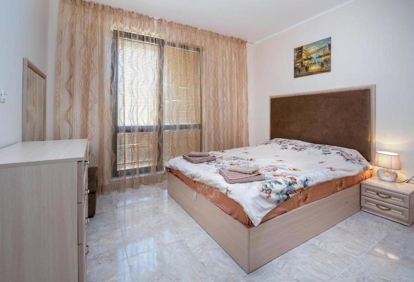 Отель Apartments In Esteban Complex