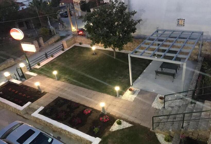 בית מלון כפרי Filoxenia Studios