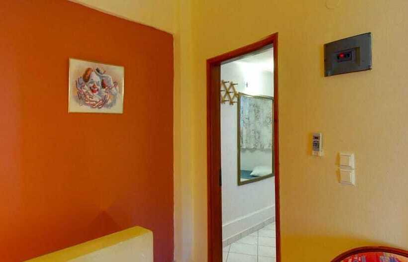 هتل Galissas Studios