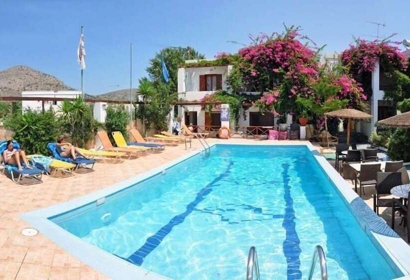 هتل Galissas Studios