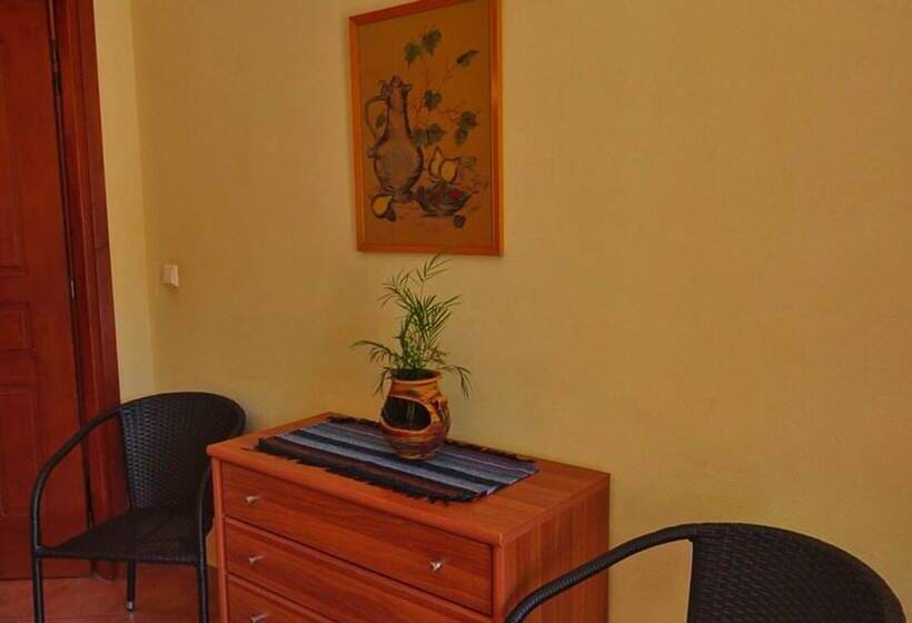 هتل Galissas Studios