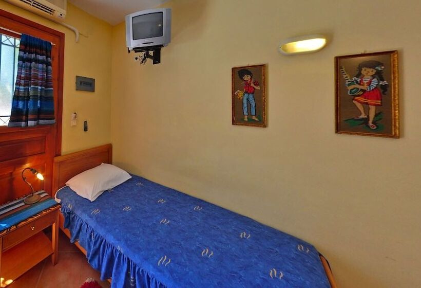 هتل Galissas Studios