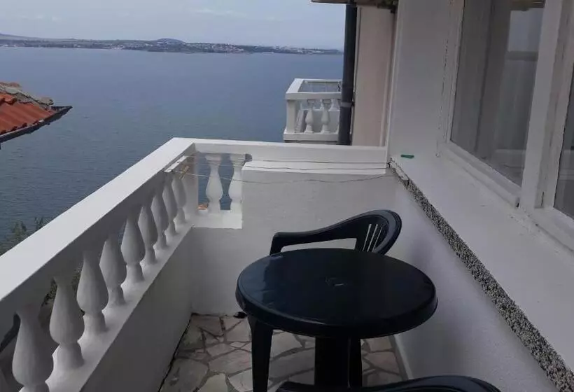 Hotelli Orion Guest House