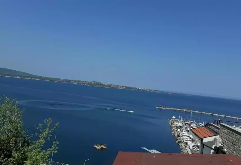 Hotelli Orion Guest House