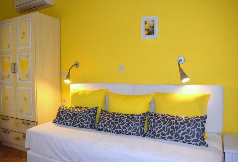 בית מלון כפרי Simatos Apartments & Studios