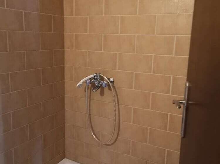 فندق Villa Tsapakis