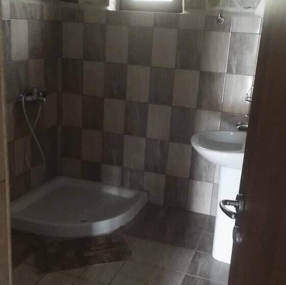 فندق Villa Tsapakis