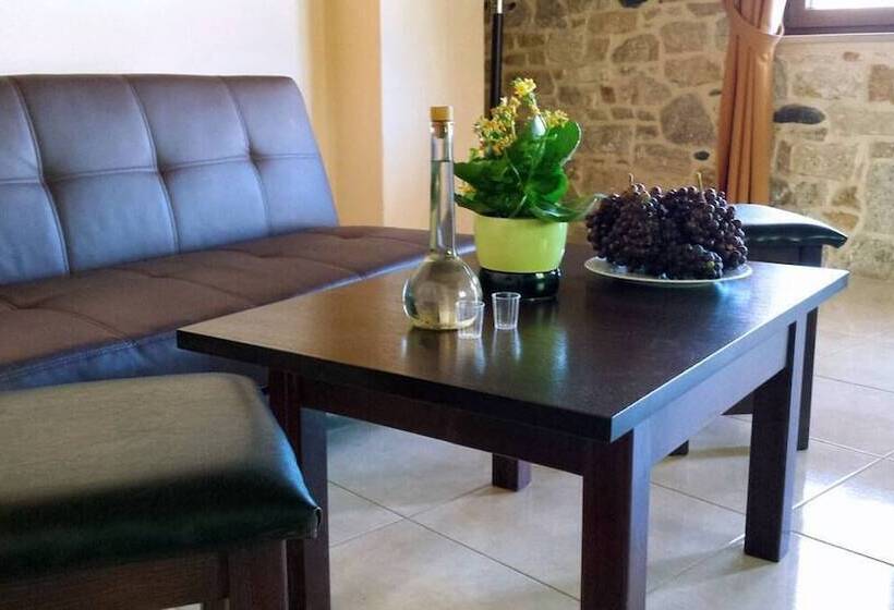 فندق Villa Tsapakis