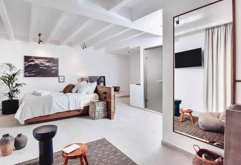 Ikaros Suites