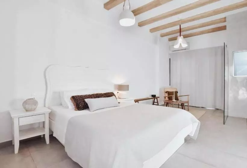 Ikaros Suites