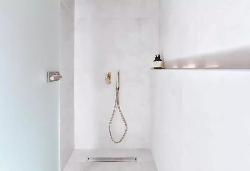 Ikaros Suites