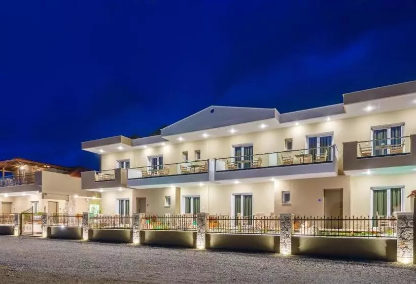 Lagaria  And Apartments