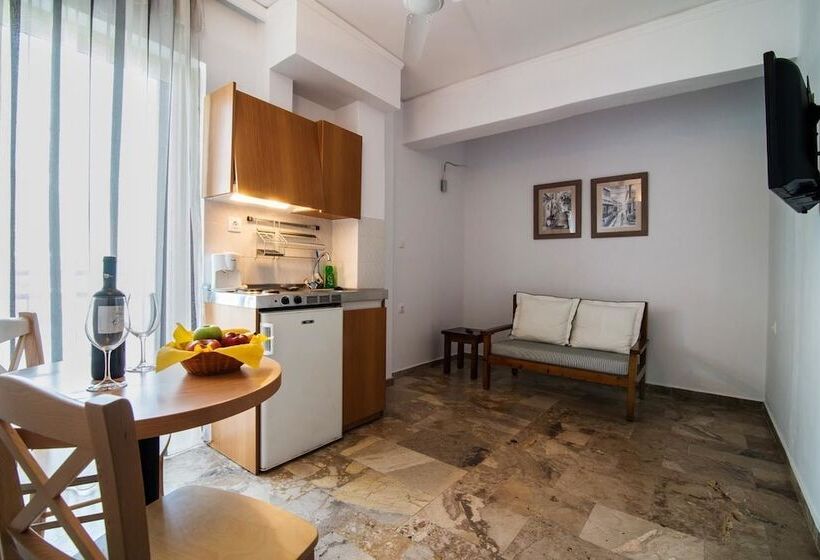 Polydoros Hotel Apartments