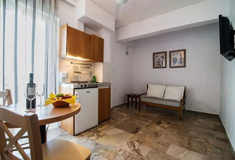 Polydoros Hotel Apartments