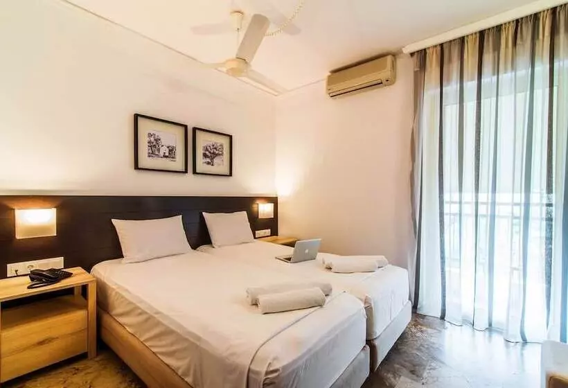 Polydoros Hotel Apartments