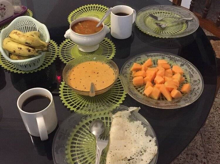 مبيت وإفطار Nathan S Holiday Home