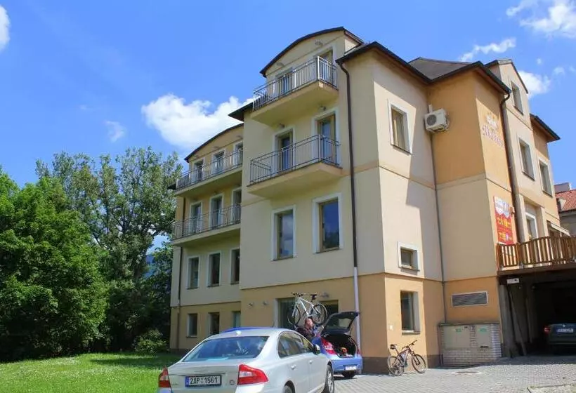 Family Hotel Maxim
