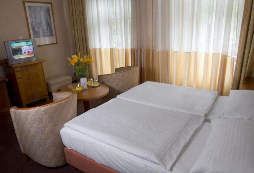 فندق Dr. Adler Spa & Kur