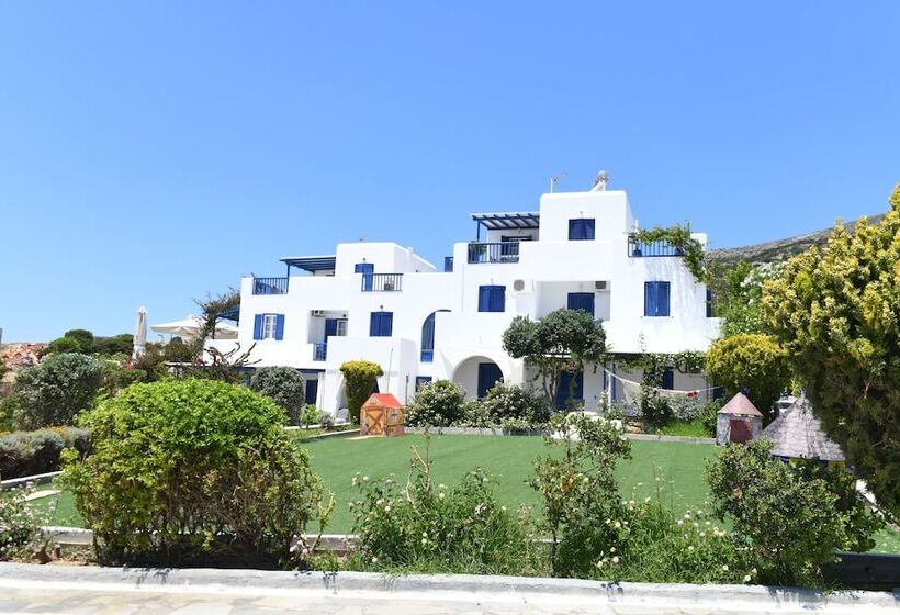 فندق Dryades Family