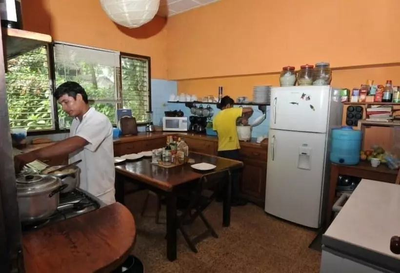 هتل La Casa Fitzcarraldo