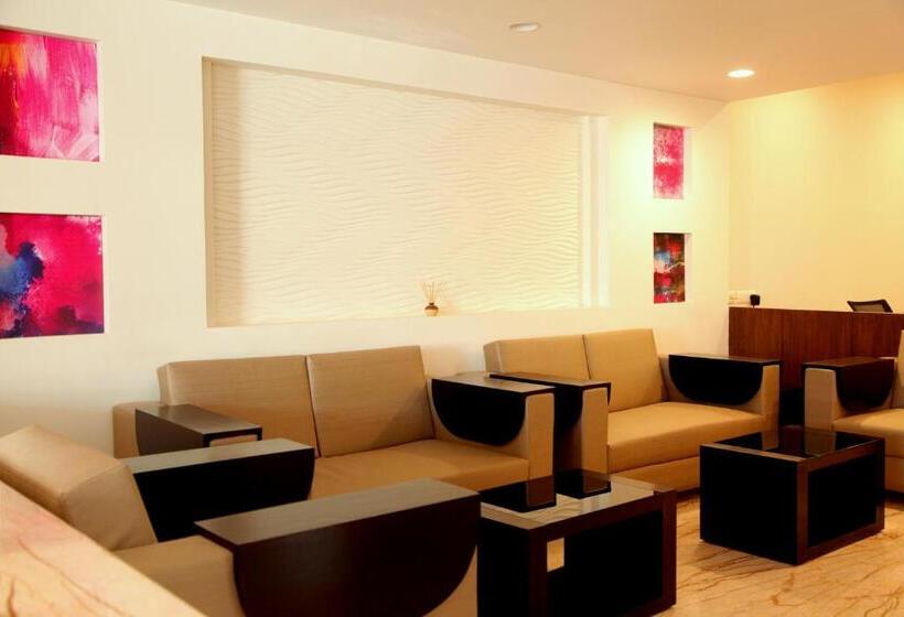 Hotell Le Roi Jammu Near Jammu Railway Station