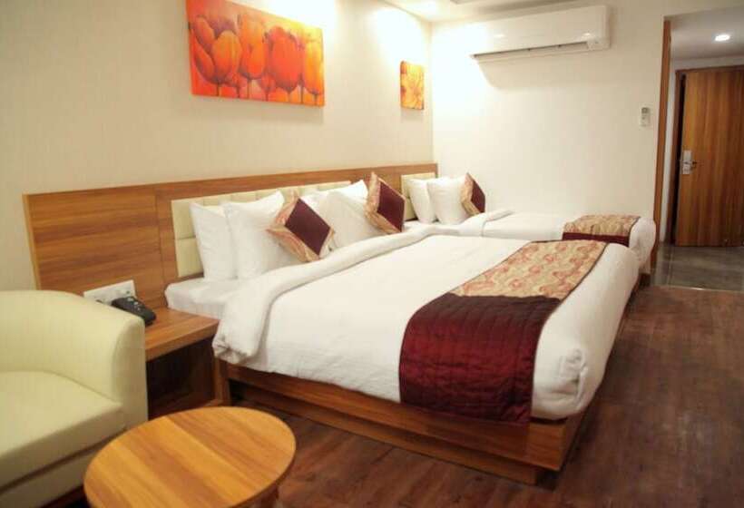 Hotell Le Roi Jammu Near Jammu Railway Station