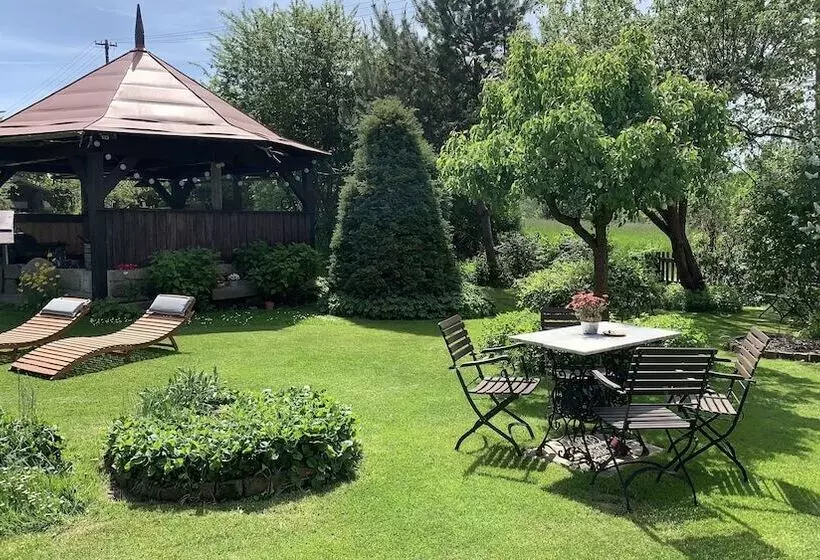 Hotelli Pension Laura