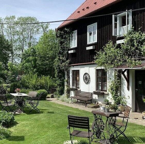 ホテル Pension Laura