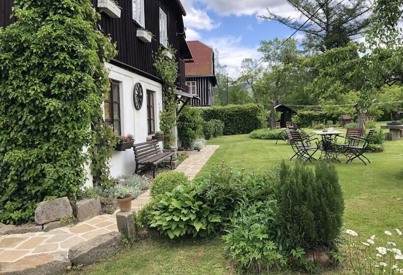 ホテル Pension Laura