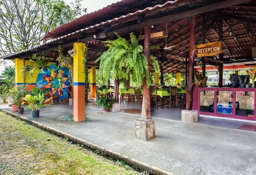 هتل Rancho León