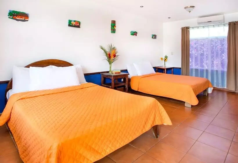 هتل Rancho León