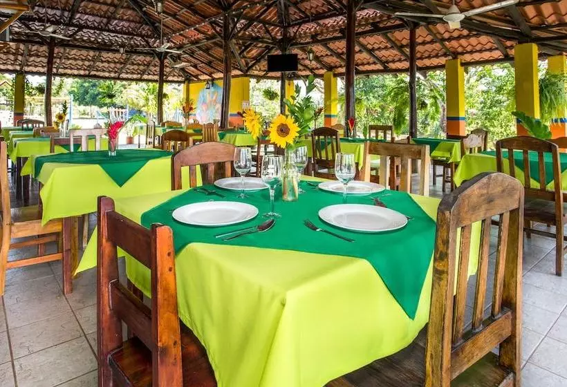 هتل Rancho León