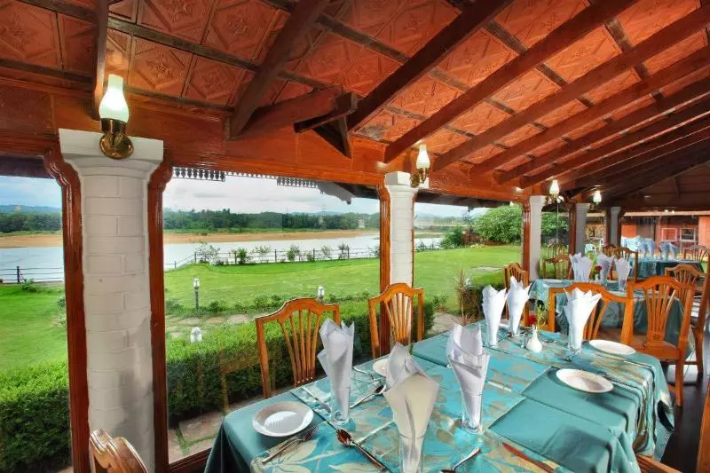 ホテル The River Retreat  Ayurvedic Resort
