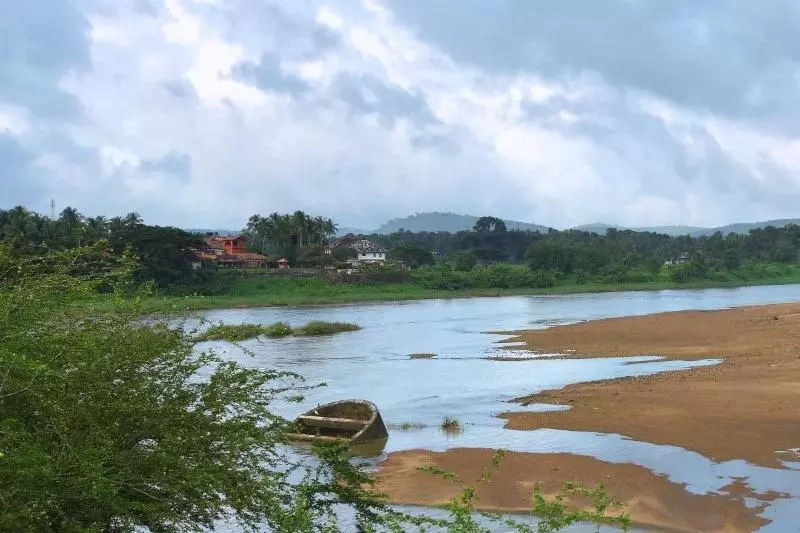 ホテル The River Retreat  Ayurvedic Resort