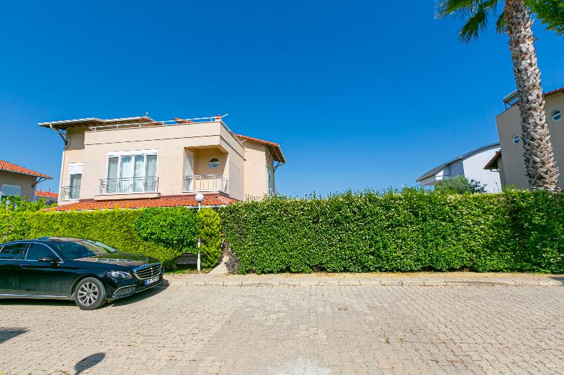 בית מלון כפרי Paradise Town Villa Alison