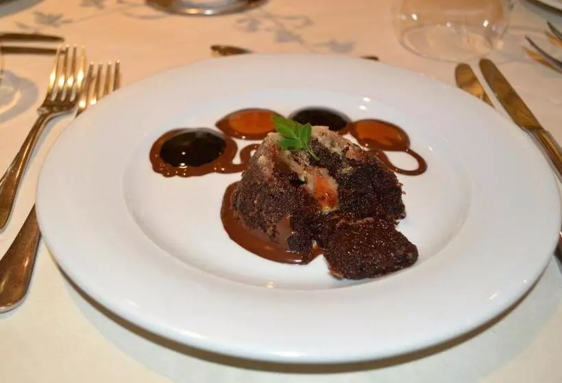 Castilia Suites